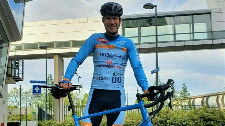 Dwars door Nederland fietsen voor Spieren voor Spieren